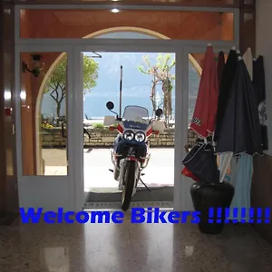Piccolo Direkt Am Hotel Brenzone sul Garda